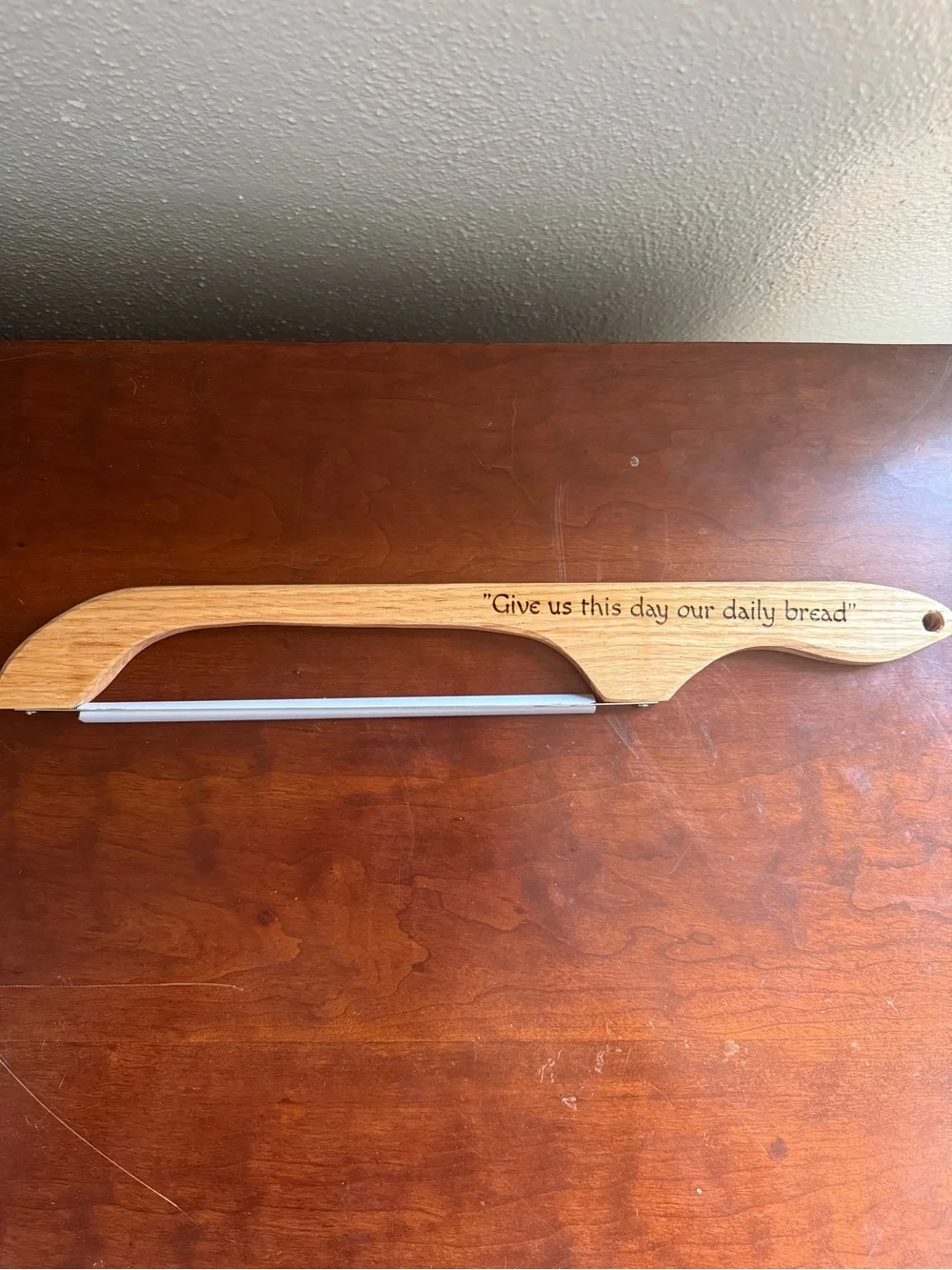 Wooden Serrated Bread Knife - Natural Wood Finish